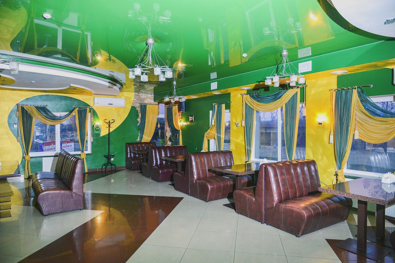 Forsage Hotell Rivne Exteriör bild